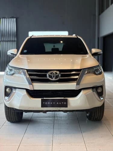 Toyota Hilux Sw4 Srx 5 Lugares 2017